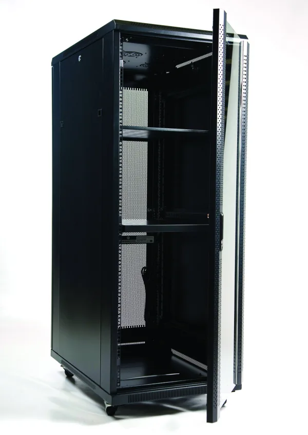 ARMARIO RACK 19" 32U MONOLYTH SH6632 600X600MM MONTADO CON ACCESORIOS PUERTA DE CRISTAL